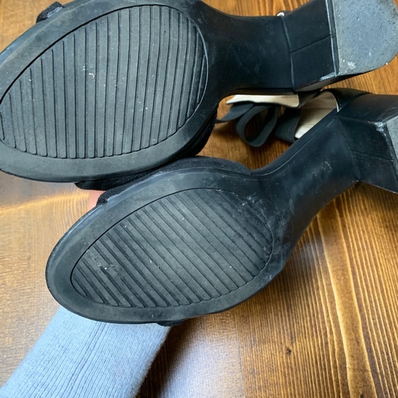 Really comfy black faux suede and leather heel sandals - Picture 4 of 4